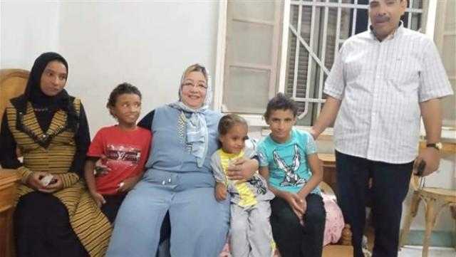 «تضامن بني سويف» تنقذ أم وأطفالها الثلاثة من الشارع