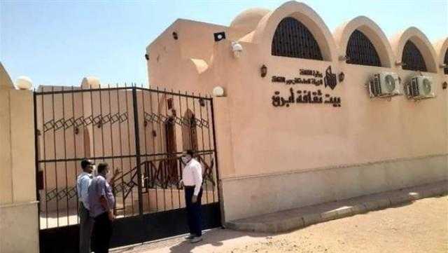 رئيس مدينة الشلاتين يتفقد قرية أبرق
