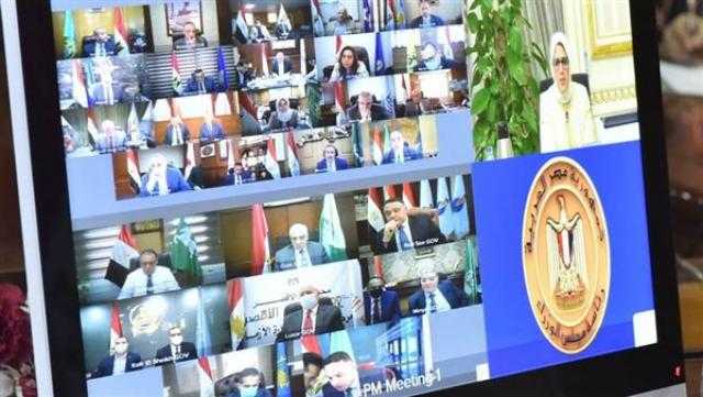 محافظ أسيوط: تسخير كافة الإمكانيات لتسهيل حصول العاملين على لقاح كورونا