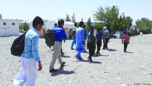 إيران: موجة جديدة من اللاجئين الأفغان قد تؤدي لتفاقم أزمة كورونا