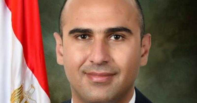 عمرو يونس نائب التنسيقية يتقدم بمشروع قانون بإنشاء نقابة الخطاطين