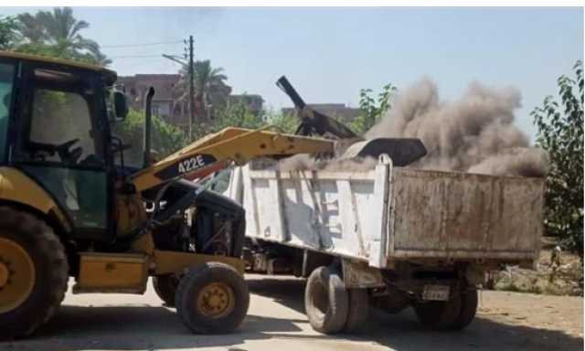 رفع 440 طن قمامة خلال حملة بكفر شكر في القليوبية