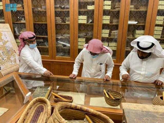 ”الدارة” تتلقى مجموعة من الوثائق الوطنية عمرها أكثر من 100 عام