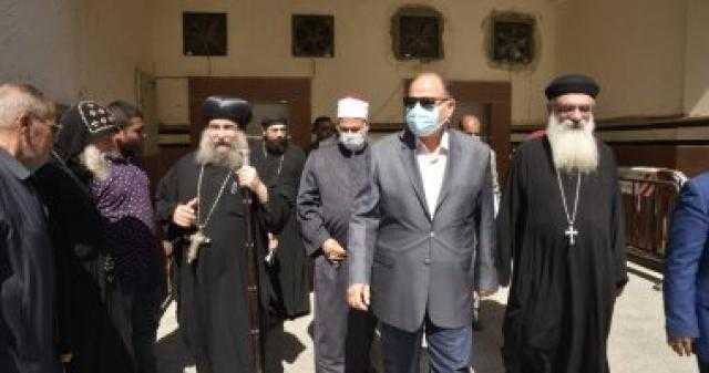 محافظ أسيوط يزور دير ”مريم العذراء” للتهنئة بذكرى رحلة العائلة المقدسة.. صور
