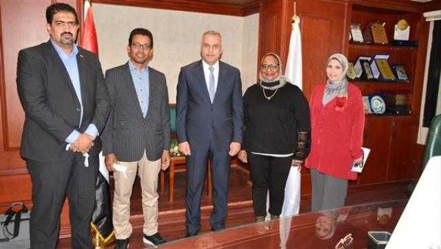 محافظ سوهاج يناقش إنجازات مشروع « تسريع الاستجابة المحلية للقضية السكانية»