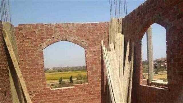 تكثيف حملات إزالة البناء المخالف وتطبيق القانون بكل حزم على المخالفين بالشرقية