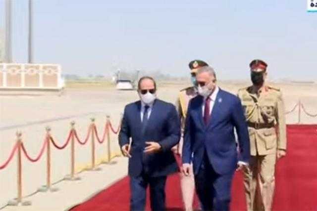 الرئيس السيسي يصل مطار بغداد للمشاركة في مؤتمر بغداد للتعاون والشراكة