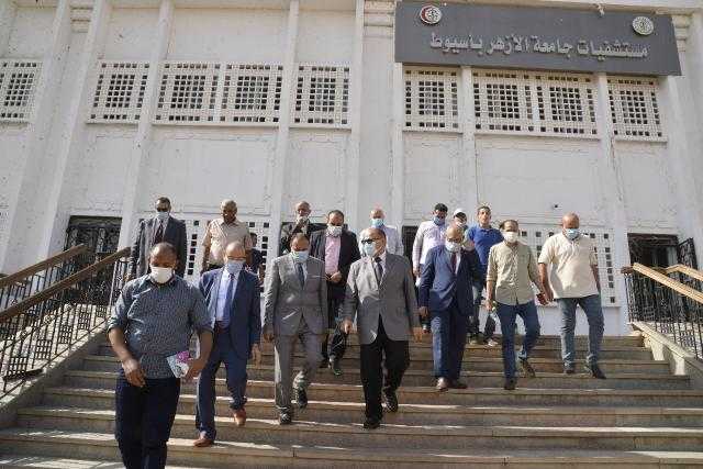 محافظ أسيوط ونائب رئيس جامعة الازهر للوجه القبلى يفتتحان أول غرفة لتقديم الخدمات الطبية لمرضى القدم السكري بالمجان