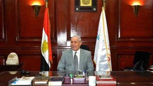 محافظ الأقصر يناقش عددا من المشاكل في مختلف القطاعات الخدمية