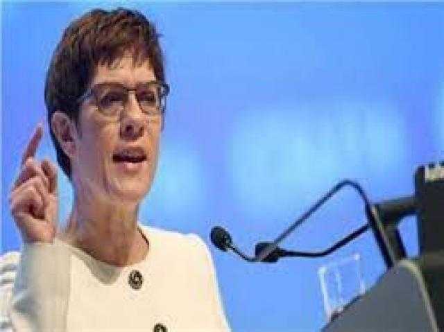 وزيرة الدفاع الألمانية تدعو الاتحاد الأوروبي لاتخاذ إجراءات واضحة بعد الفشل في أفغانستان