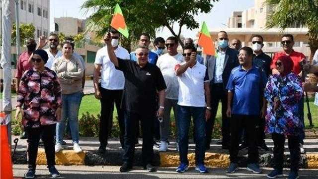إطلاق شارة بدء ماراثون الجري والدراجات بالغردقة