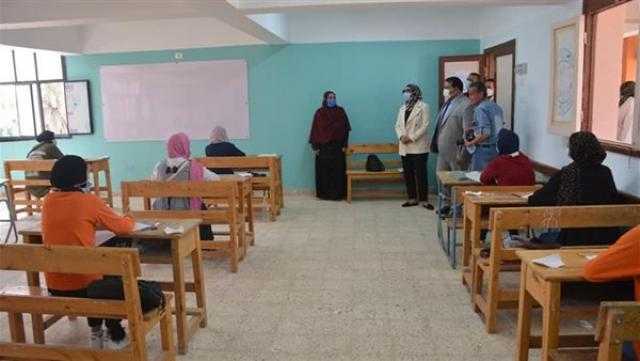 55 طالبا يؤدون امتحانات الدور الثاني بالثانوية العامة في الوادي الجديد
