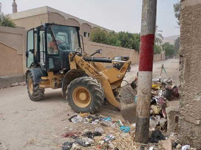 محافظ أسيوط يوجه بتكثيف حملات النظافة بالمراكز والأحياء 