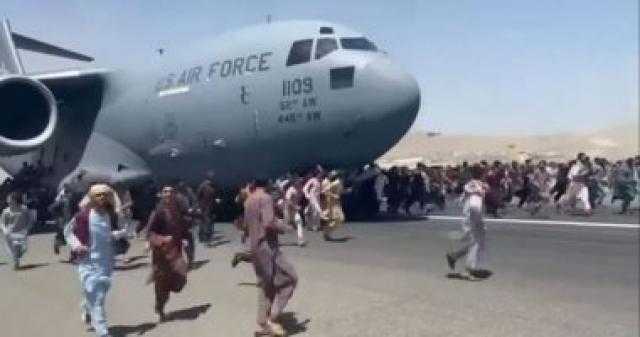 التشيك تكرم دبلوماسيين وجنود عملوا على إخلاء سفارتها فى أفغانستان