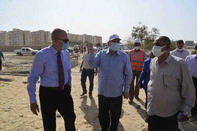 محافظ أسيوط يتفقد أعمال انشاء مجمع الخدمات بقرية دشلوط بمركز ديروط