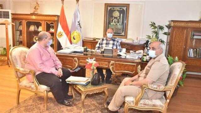محافظ أسيوط يوجه «الأبنية التعليمية» بتوفير أراضٍ لتنفيذ مشروعات «حياة كريمة»