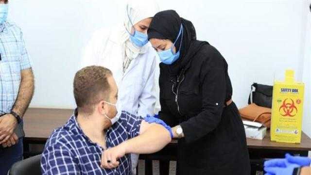 انخفاض معدل التطعيم اليومي ضد كورونا في جنوب إفريقيا