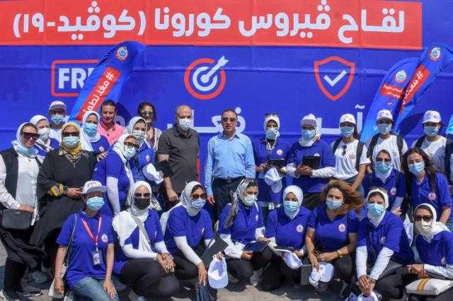 محافظ الإسكندرية يعلن تجهيز 10 مراكز شباب و100 عيادة لتلقي لقاحات فيروس كورونا.. صور