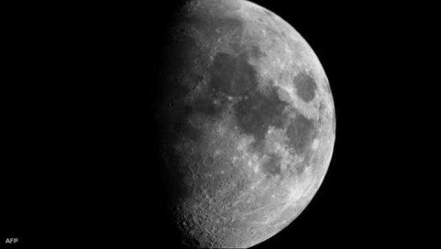 ظاهرة فريدة.. اقتران القمر وزحل في سماء القاهرة