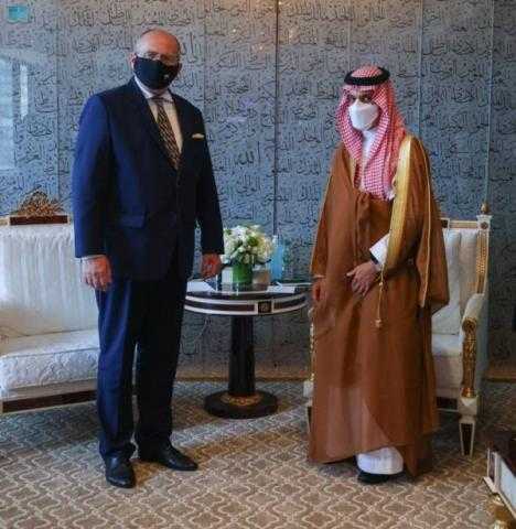السفير المعلمي يؤكد أهمية نشر ثقافة السلام والحوار بين الحضارات والتسامح واحترام التنوع