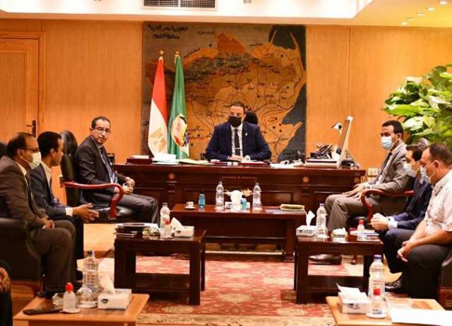 محافظ الفيوم يترأس اللجنة المركزية لمتابعة موقف كورونا بالمحافظة