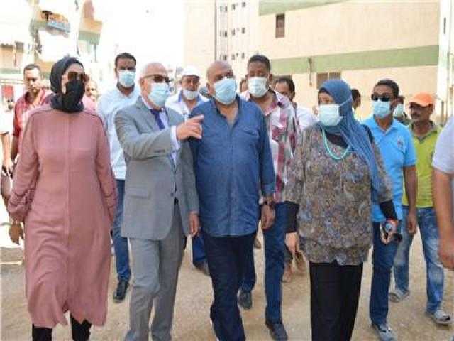 محافظ بورسعيد يتفقد أعمال التطوير الشاملة بمنطقة فاطمة الزهراء بحي الضواحي