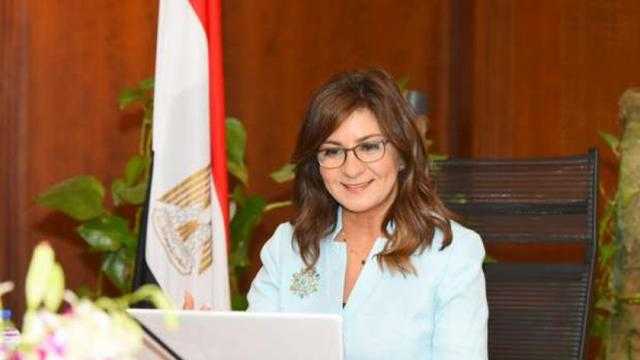 وزيرة الهجرة: انطلاق طائرة من رومانيا غدا لنقل المصريين العائدين من أوكرانيا