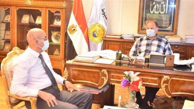 «حياة كريمة» بأسيوط.. تكثيف العمل للانتهاء من 314 مشروعًا بمنفلوط وديروط