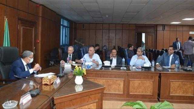 المنيا.. توجيهات بسرعة صرف «كارت الفلاح الذكي» للتيسير على المزارعين