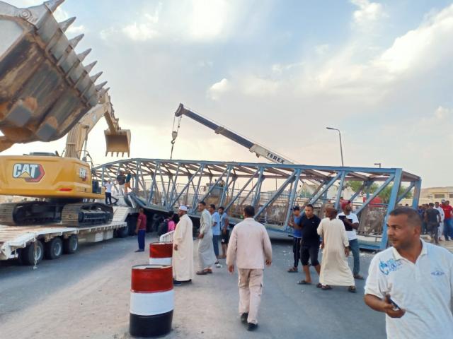 خط أحمر