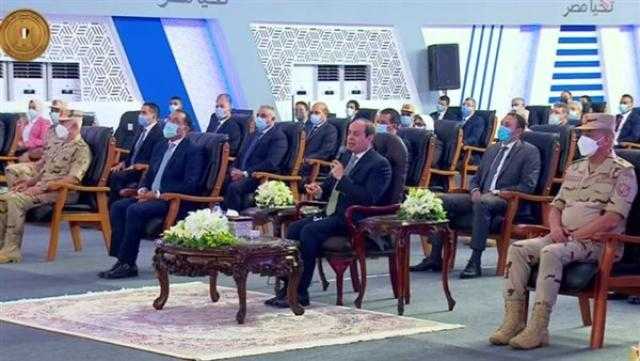 السيسي لـ المصريين: «مش عايزين تحلموا معايا ليه»