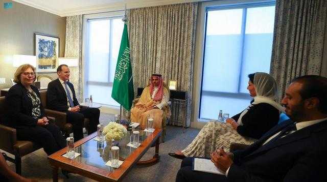 وزير الخارجية السعودي يعقد جلسة نقاش مع أعضاء معاهد ومراكز الفكر الأمريكية