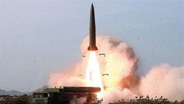 كوريا الشمالية تعلن نجاح تجربة إطلاق صاروخ باليستي من غواصة
