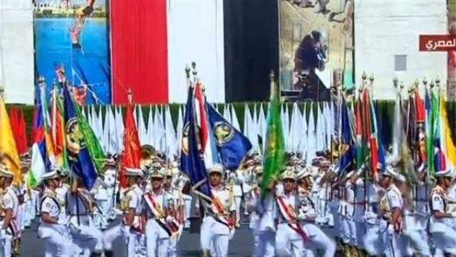 مراسم تسليم وتسلم القيادة في حفل تخرج دفعة جديدة من طلبة كلية الشرطة