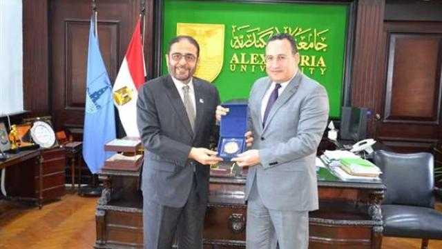 جامعتا الإسكندرية وحمدان بن محمد الذكية الإماراتية يبحثان تفعيل برنامج الماجستير المشترك