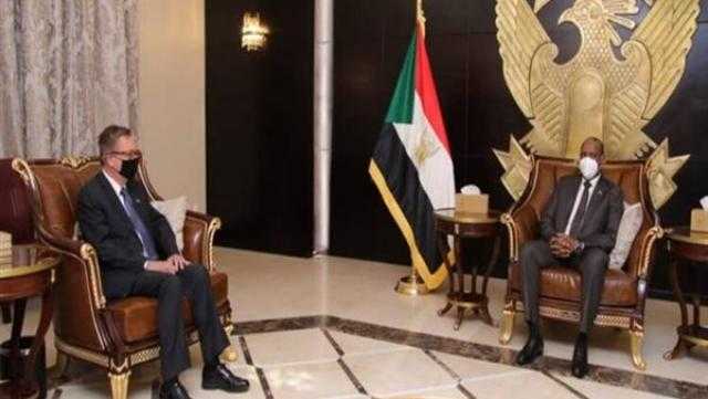المبعوث الأمريكي للقرن الأفريقي: نؤمن بإمكانية حل الأزمة في السودان