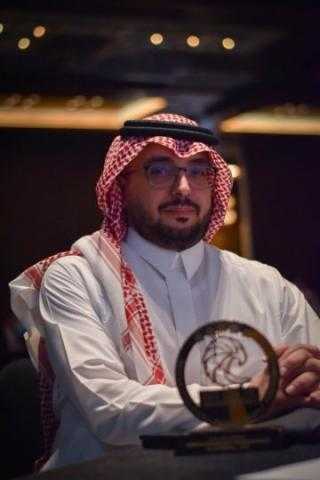 سعودي يفوز بجائزة القمة الحكومية كأفضل قيادي للموارد البشرية في الخليج العربي