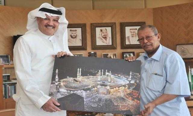 السفير أسامة نقلي يستقبل الفنان الفوتوغرافي السعودي خالد خضر