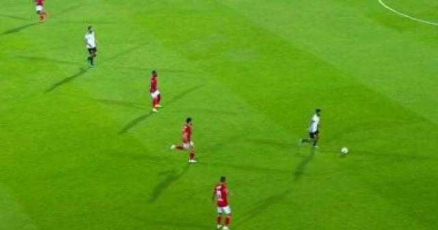15 دقيقة.. الأهلي يحاول فتح ثغرة بدفاع البنك والتعادل السلبى”سيد الموقف”