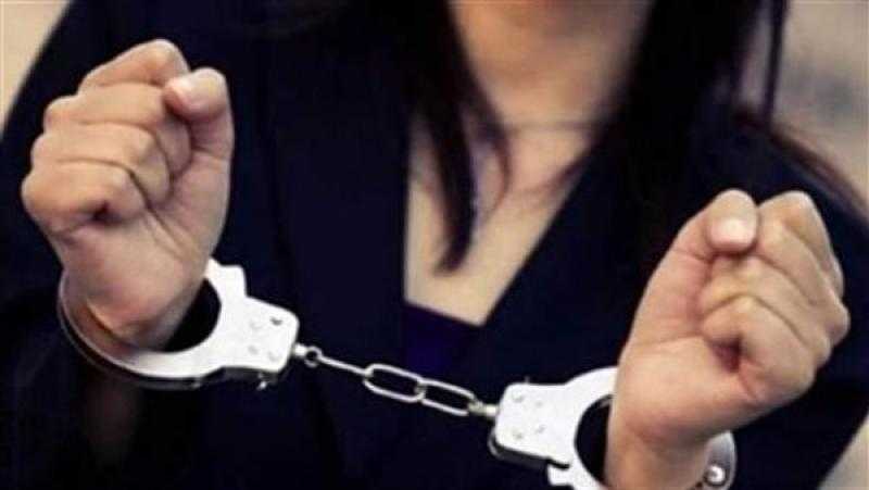 ضبط منتحلة صفة طبيبة تصف أدوية للمرضى النفسيين في بني سويف