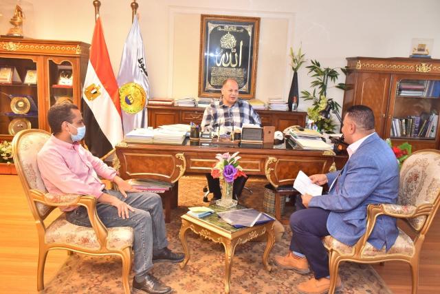 خط أحمر
