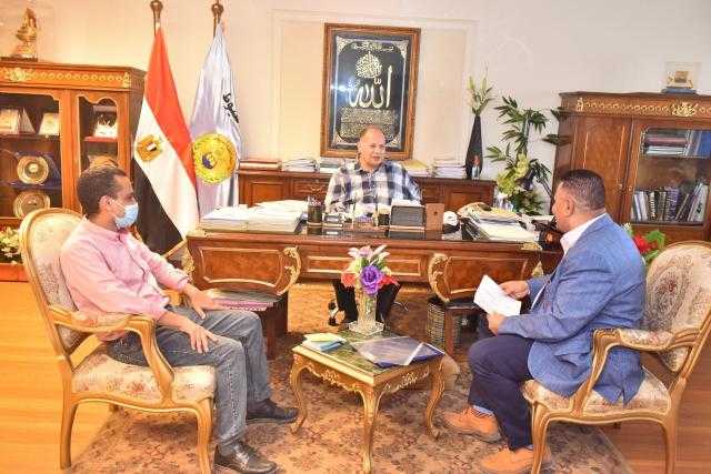 محافظ أسيوط يعلن البدء فى اتخاذ اجراءات انشاء 80 مدرسة مجتمعية