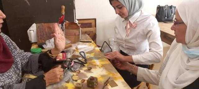 تضامن كفر الشيخ تبدأ فعاليات الدورة التدريبية على صناعة الحلي من النحاس والفضة بكلية التربية النوعية
