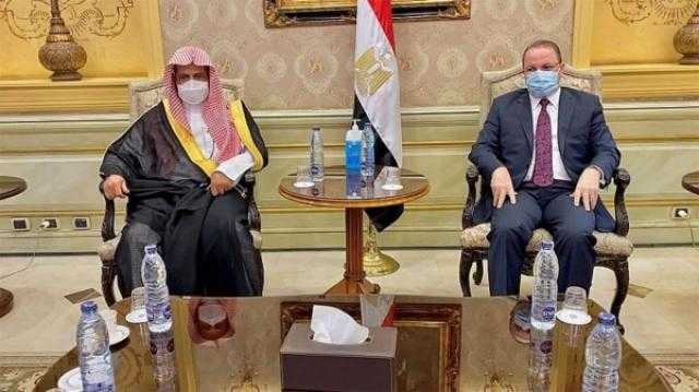 النائب العام السعودي يصل القاهرة للمشاركة في مؤتمر دولي
