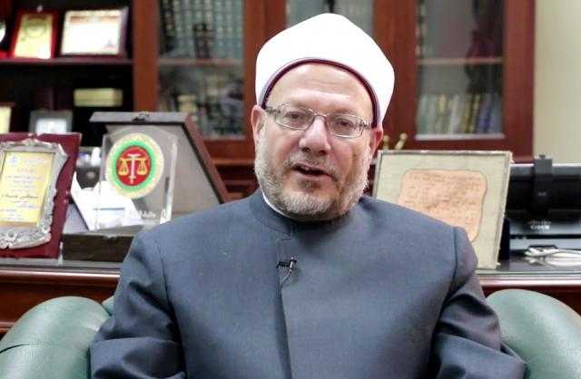 مفتي الجمهورية يوضح حكم وضع وشم أو مشاركة الدم بجرح عند الزواج