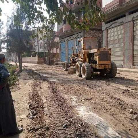 الانتهاء من  494 طريقاً والعمل مستمر بقرى ومدن محافظة كفر الشيخ 