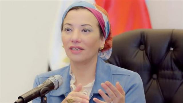 وزيرة البيئة
