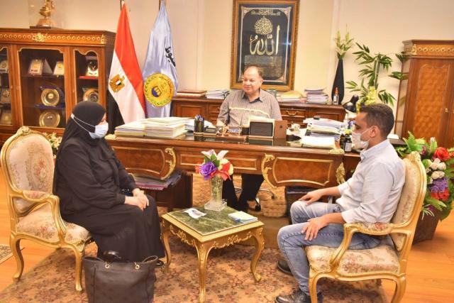 خط أحمر