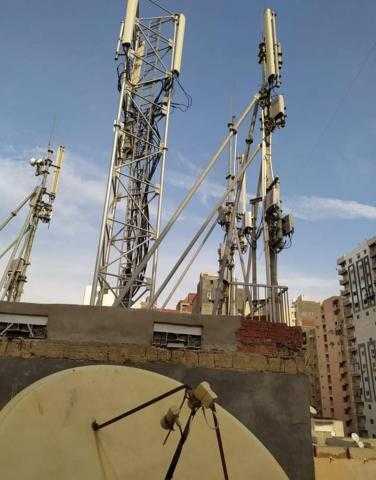 أهالي جناكليس بالإسكندرية يشتكون من 4 أبراج تقوية شبكات المحمول