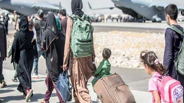 روسيا تجلي 380 شخصا من أفغانستان